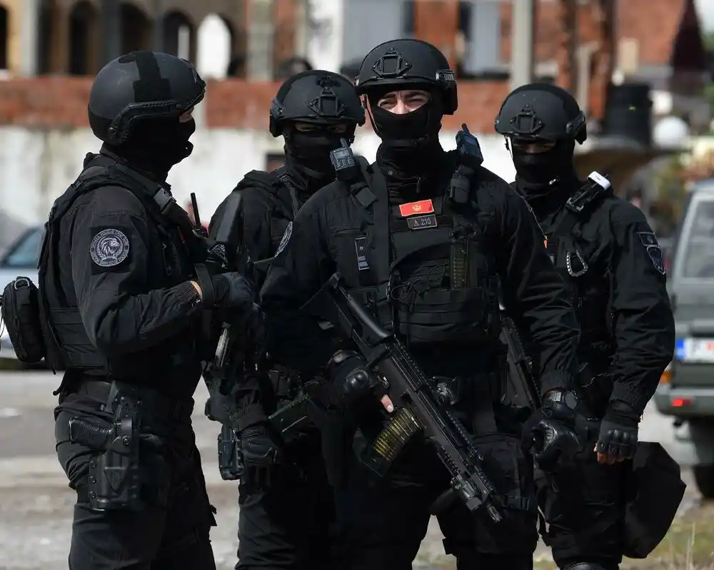 Za helikoptere, sisteme odbrane i vozila do 250 miliona eura: Predlogom budžeta previđena zaduženja za modernizaciju VCG