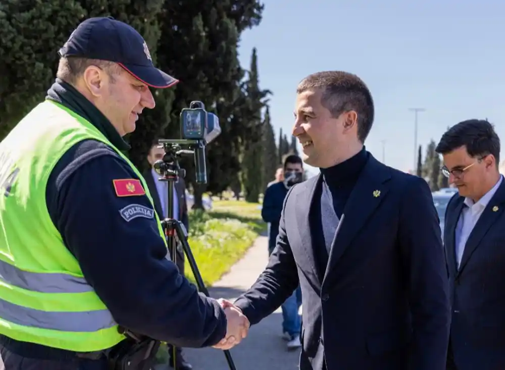 BEČIĆ najavio: Do preksjutra će biti raspisan novi javni poziv za zapošljavanje još 514 policajaca