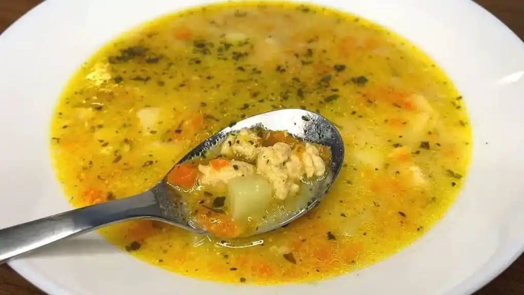 Bela pileća čorba – Kremasta, ukusna i jednostavna za pripremu