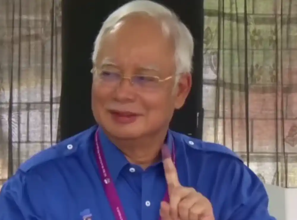 Bivši premijer Malezije osuđen zbog pranja novca