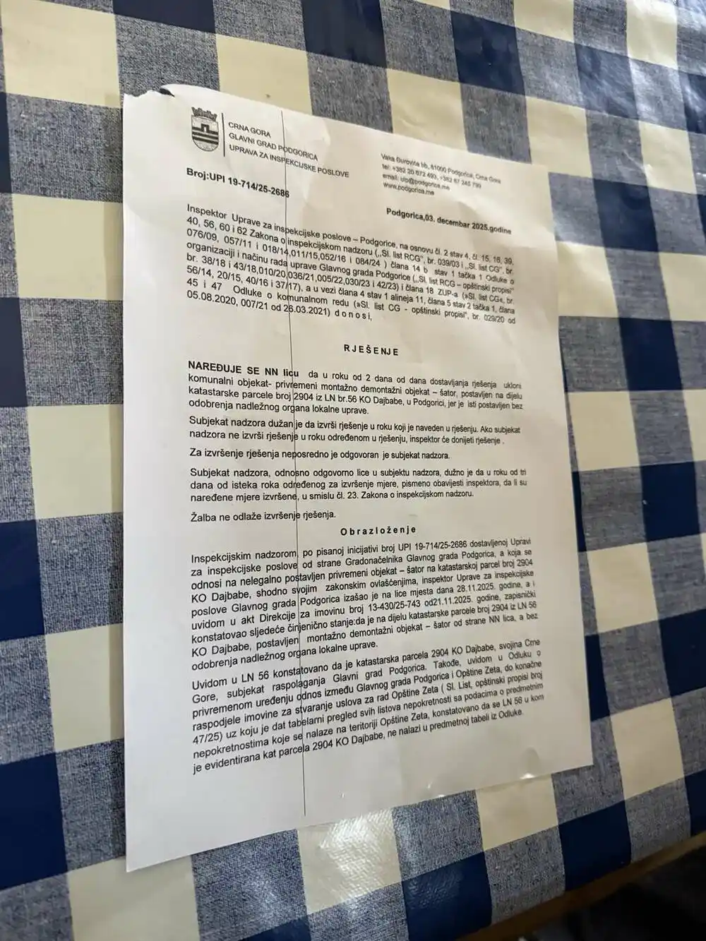 Botunjani tvrde da su makli prvi šator, inspekcija im naložila uklanjanje drugog