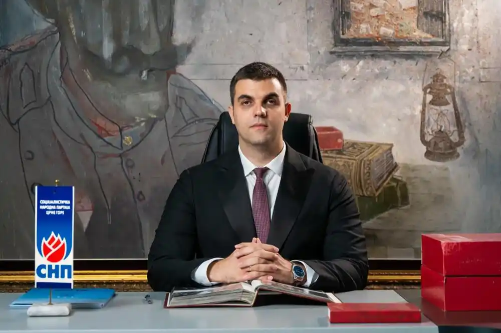 Božović: Brod Jadran pripada Crnoj Gori, otvorena bilateralna pitanja da se rješavaju u skladu sa interesima države