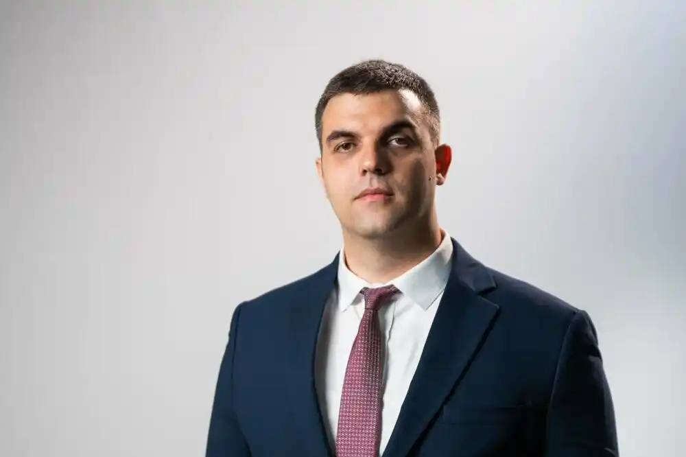 Božović: Sila nikad nije rješenje, dogovor jeste, tužno je i teško bilo gledati scene iz Botuna juče