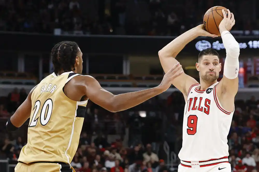 Dabl-dabl i odličan meč Vučevića protiv bivšeg kluba, četvrti poraz zaredom Čikaga