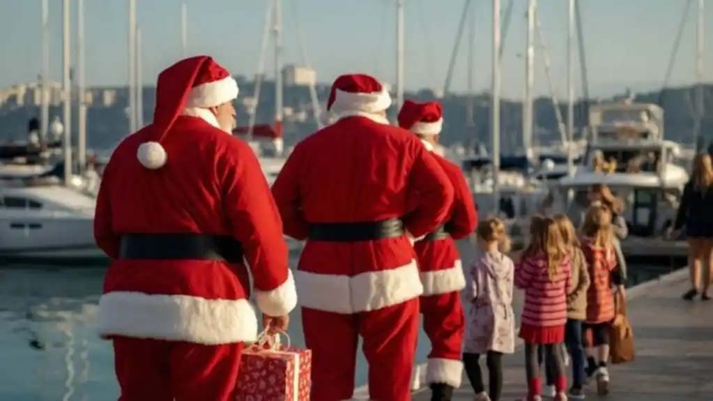 Djeda Mrazovi sa mora“ donose prazničnu magiju u Tivat — humanitarni Santamore 25 stiže 14. decembra