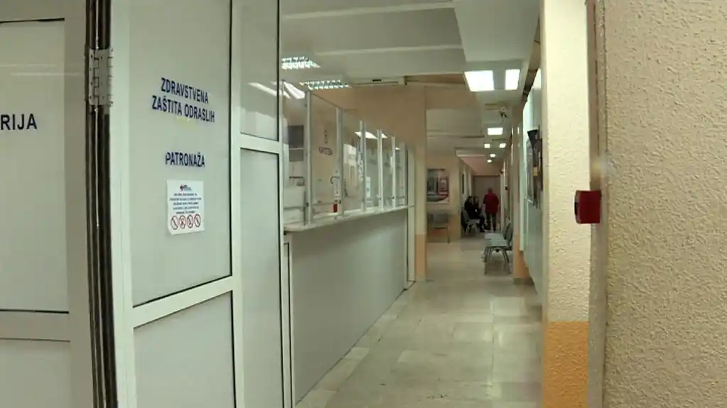 Dom zdravlja Ulcinj tvrdi da nema nestašice lijekova, građani ih demantuju