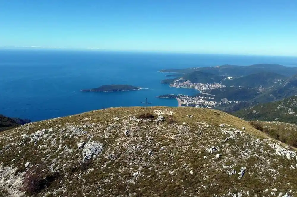 Grupa građana protiv vjetroelektrane na Paštrovskoj gori: Turbine bi ugrozile 150 kulturnih dobara