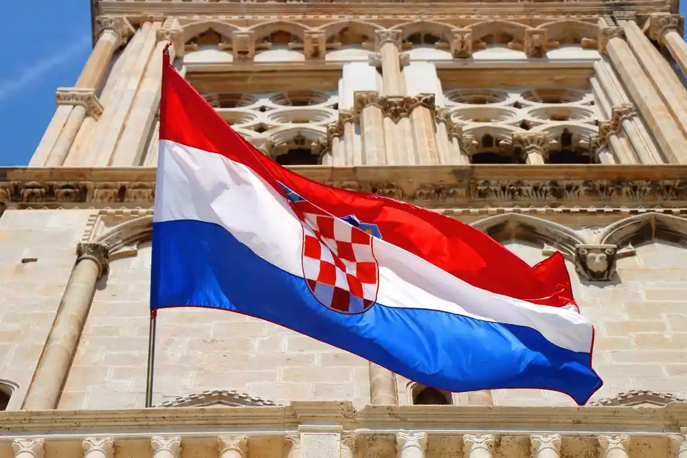 Hrvatska: Zašto se Katolička crkva miješa u sva pitanja?