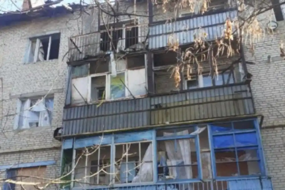 Kancelarija državnog tužioca Ukrajine: Tri osobe poginule u ruskim bombardovanjima u Harkovskoj oblasti