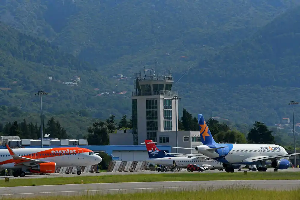 Komisija za koncesije odbila prigovor u vezi sa postupkom koncesije za aerodrome Podgorica i Tivat