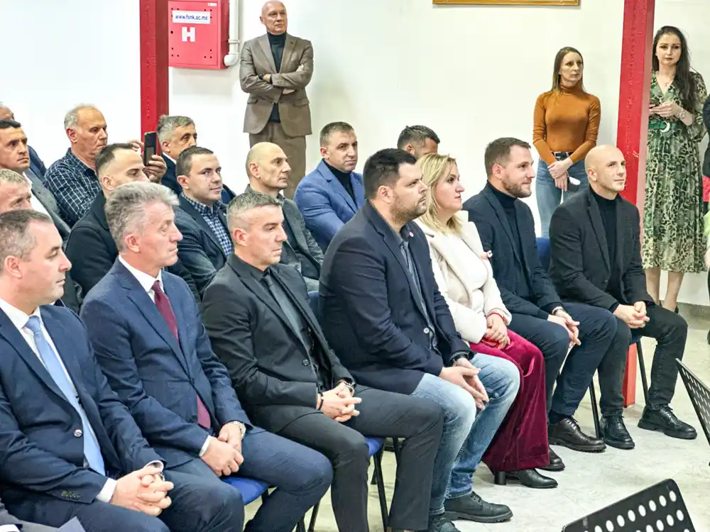 Kovačeviću uručena zahvalnica za podršku udruženju sportskih novinara Crne Gore