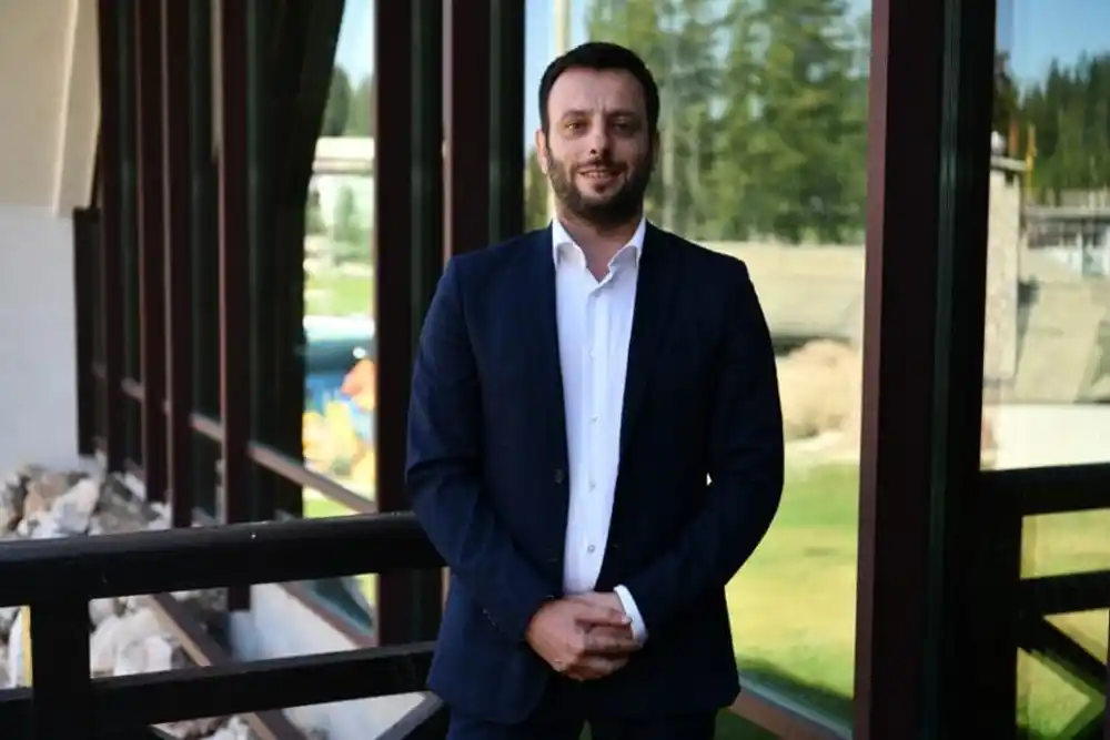 Lisičić: Ili radite svoj posao ili priznajte da su divlja krda jača od tivatske desetkovane administracije