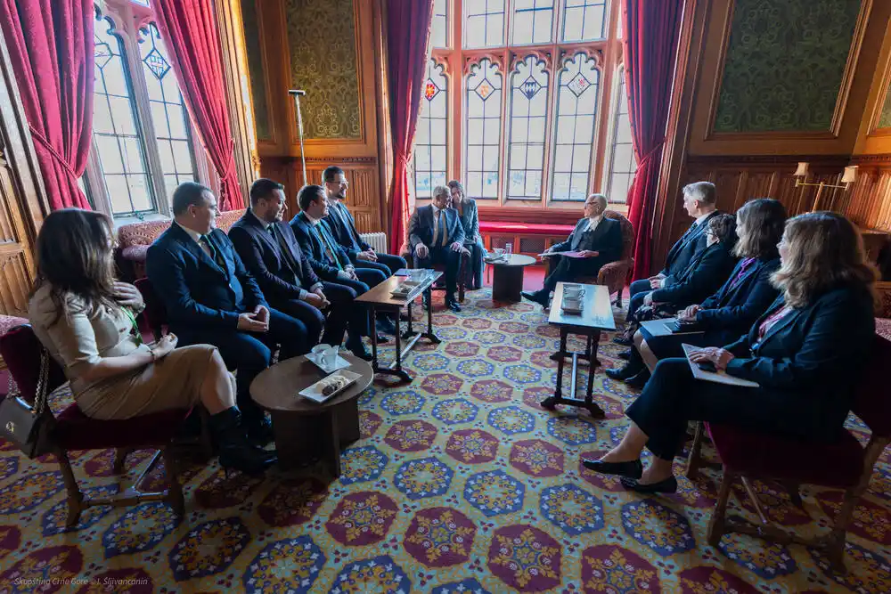 Mandić sa Mekfolom: Crna Gora želi da snaži univerzalne vrijednosti slobode i demokratije