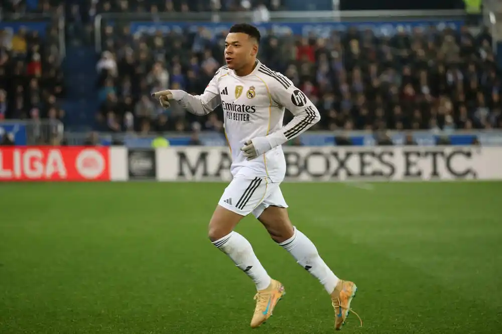 Mbape napada rekord Ronalda: Ima još 90 minuta