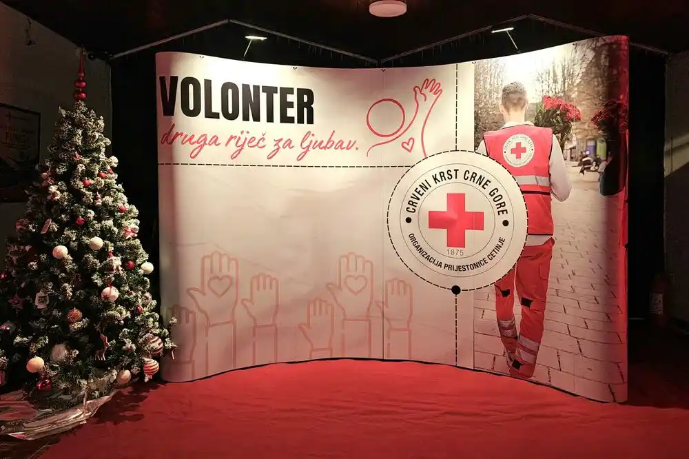 Nađi Stanojević i Aleksi Vukmiroviću dodijeljena priznanja: Volonteri sa najviše volonterskih sati