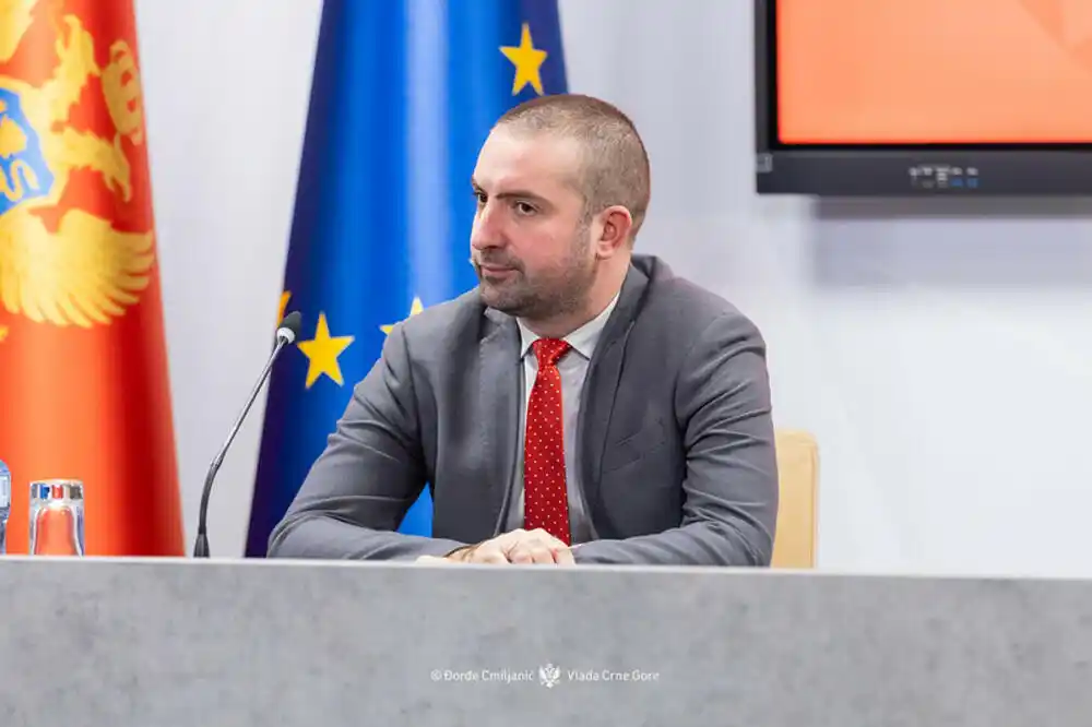 Nišavić najavio ostavku ako gradnja kolektora ne počne u predviđenom roku