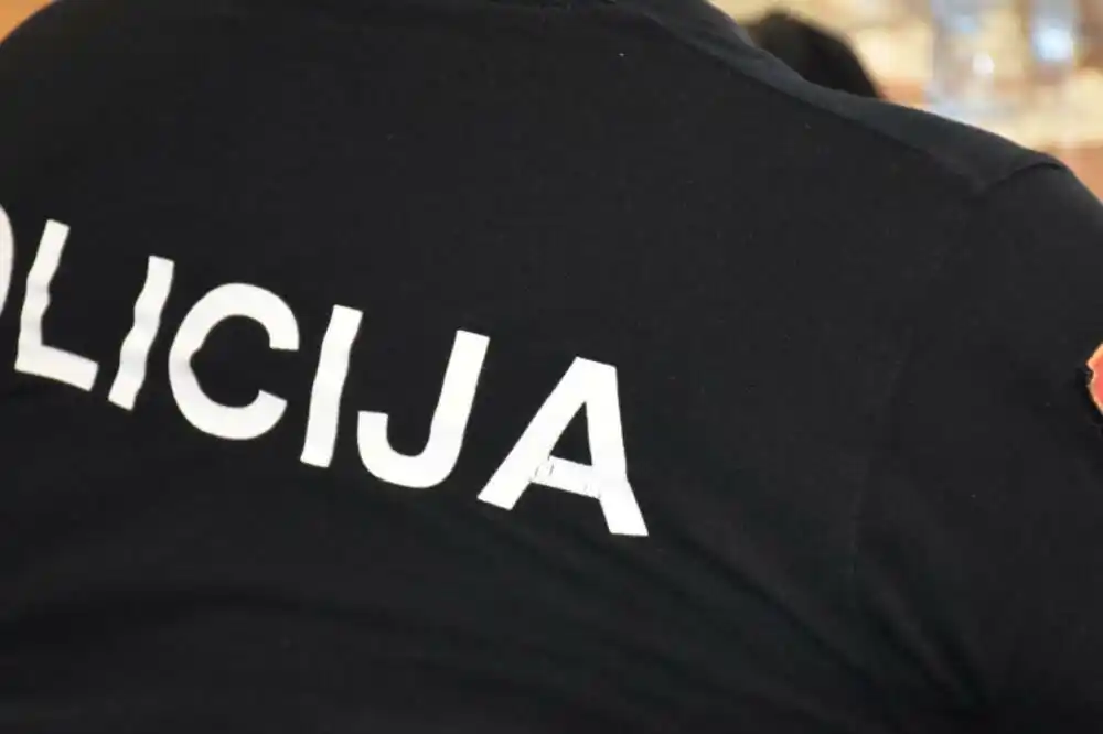 Otkazan boravak za 204 stranca u novembru, iniciran prekid boravka za više od hiljadu