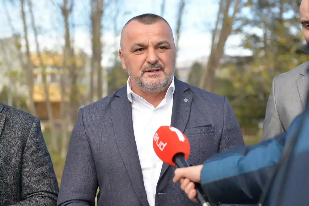 Otvorena glavna ulica u Spužu nakon završetka radova; Stjepović: U proteklih 30 godina se nije ulagalo u Spuž