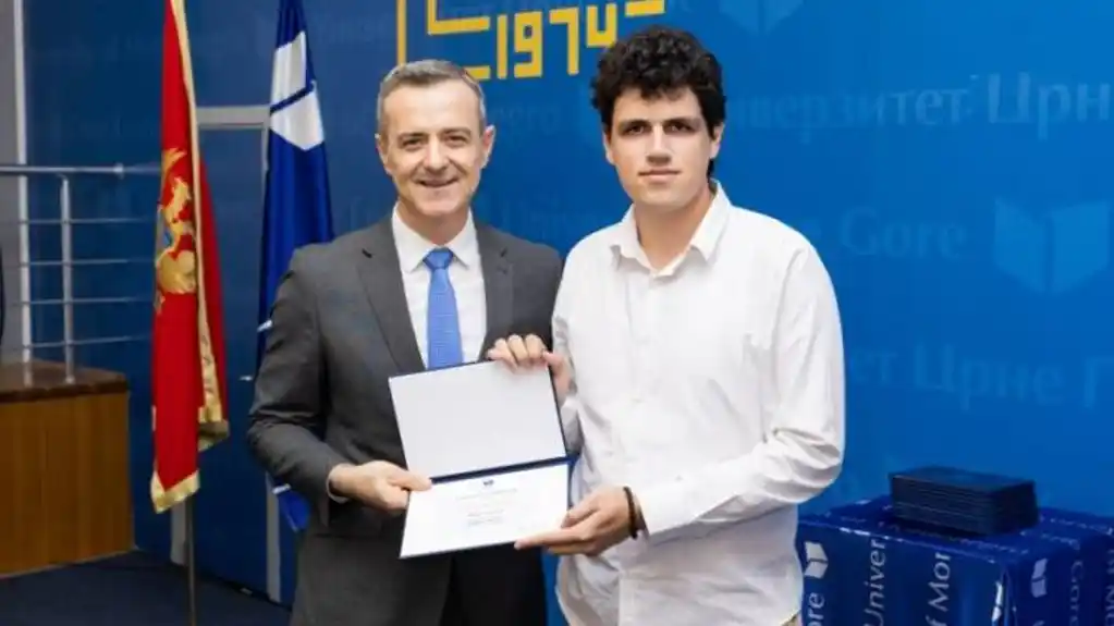 Pavle Bojović, student s impresivnim projektom 10, dobitnik godišnje nagrade Univerziteta CG