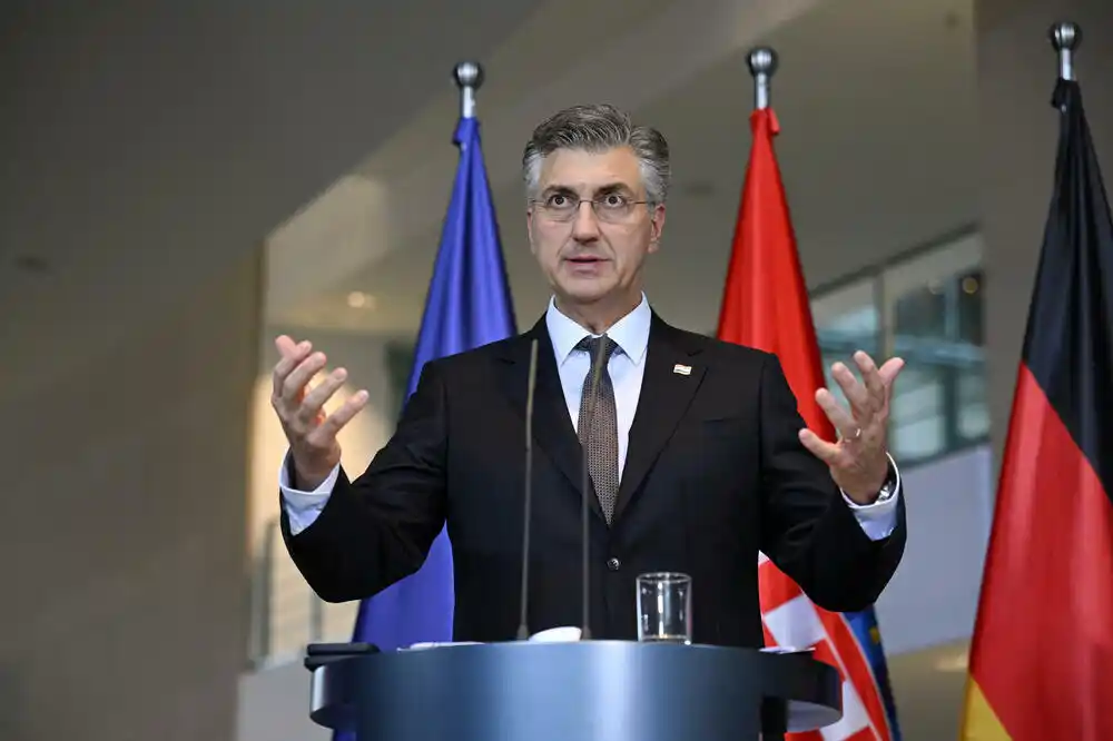 Plenković: Očekujemo iskorake crnogorskih vlasti oko nestalih osoba, obeštećenja logoraša, otetog broda „Jadran“…