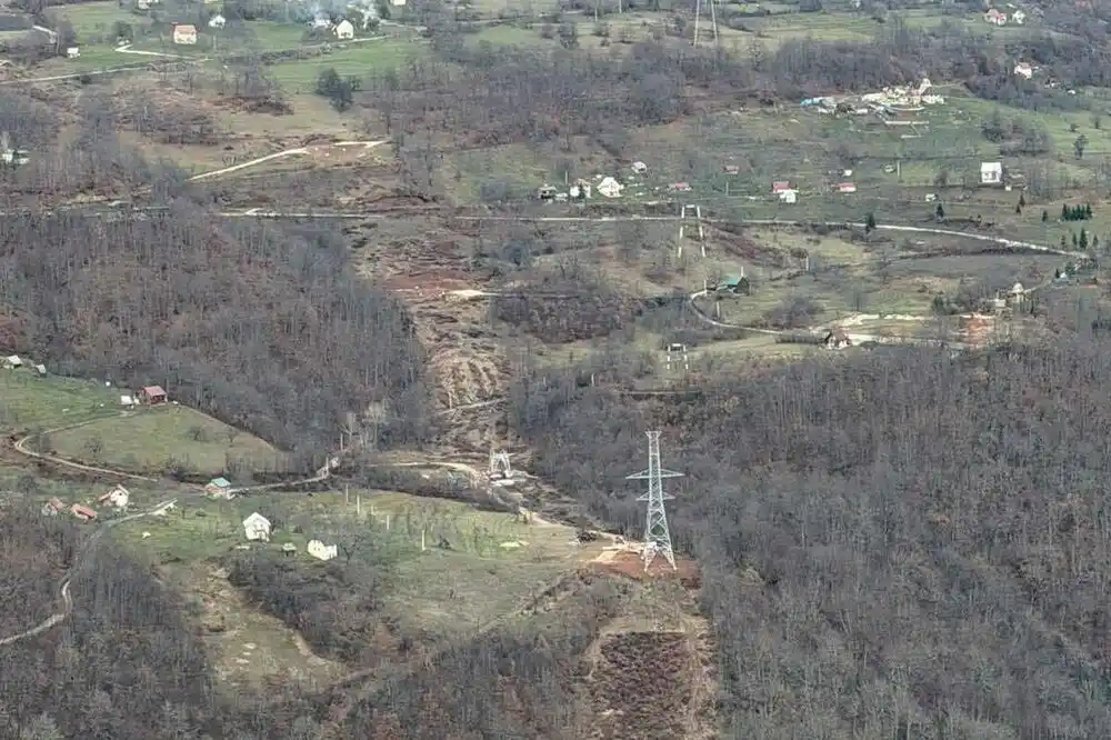 Pljevlja: Nova trasa dalekovoda posvađala selo; Pogrešno stvorena slika ili riješen problem?