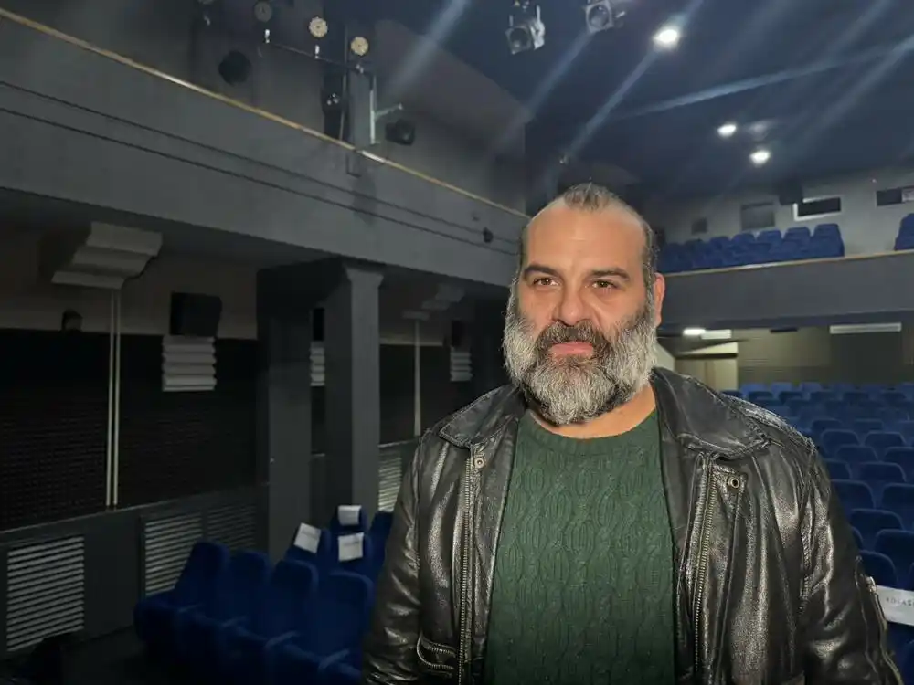 Premijera “Proklete avlije” nadmašila očekivanja: Osjećaj slobode i igre iz tri grada eksplodirao na sceni