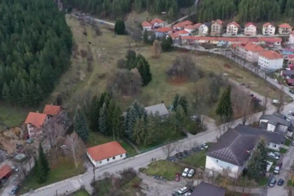 Sijeku drveće, medicinski otpad šalju u Podgoricu