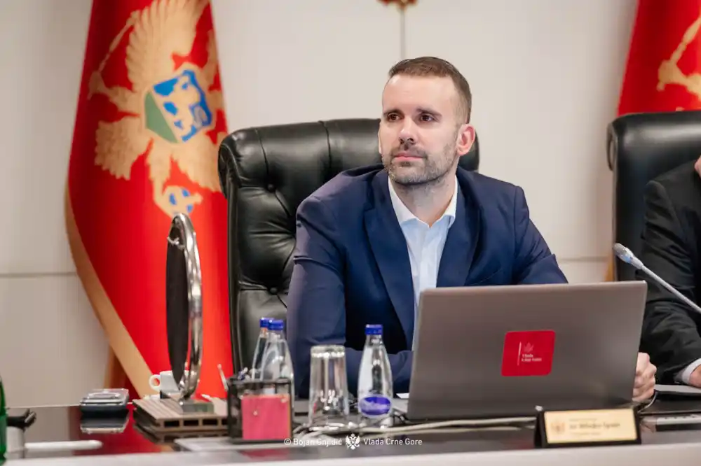 Spajić nije dostavio ugovor za kolektor SDT-u, VDT i dalje samo prati dešavanja