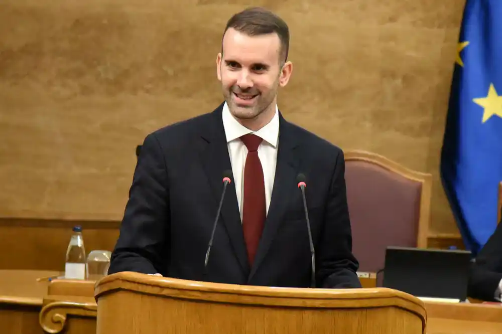 Spajić Vučiću: Čekamo vas u EU od 2028. navijamo da požurite i ubrzate ostale kandidate iz okruženja