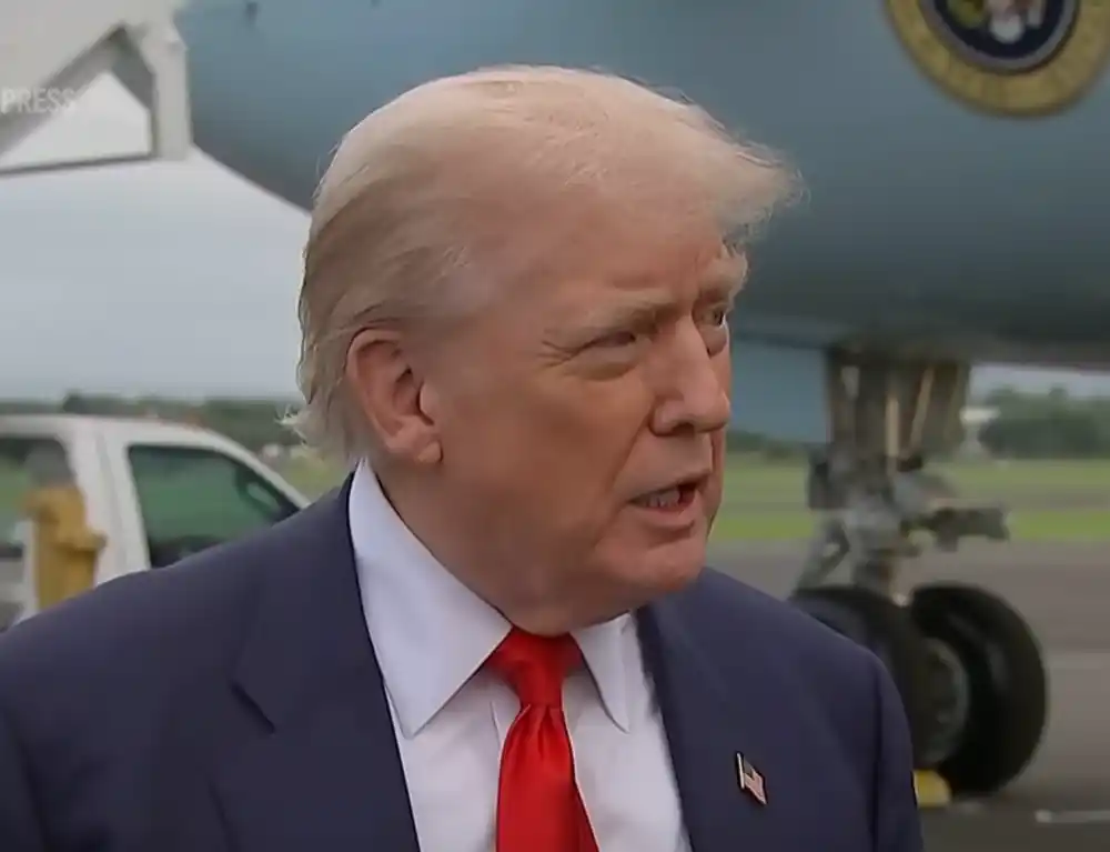 Tramp suspendovao program lutrije za zelene karte nakon ubistva na Univerzitetu Braun