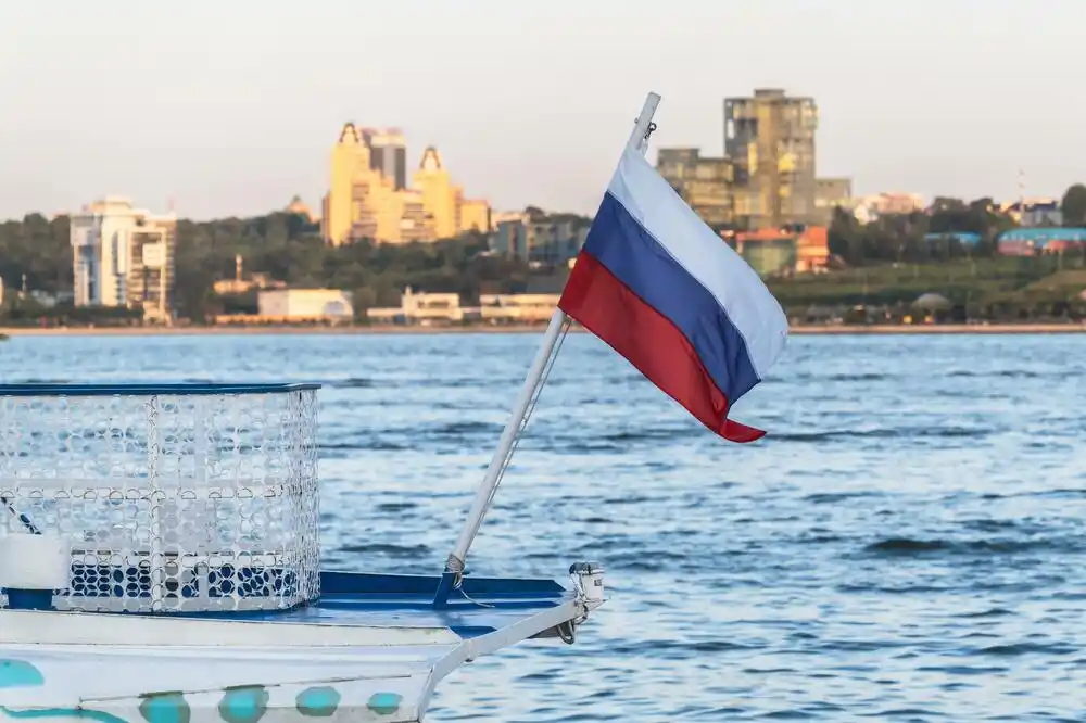 Turska direkcija: Tanker pod ruskom zastavom prijavio da je napadnut na Crnom moru