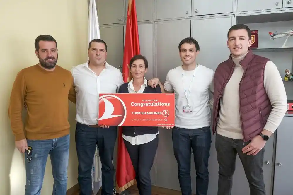 Turska nacionalna aviokompanija nagradila dio zaposlenih Aerodroma Tivat