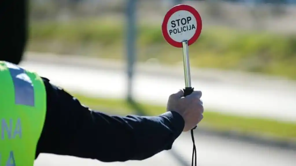 Uhapšen strani državljanin: Na putu gdje je ograničenje 80 vozio 172 kilometra na čas