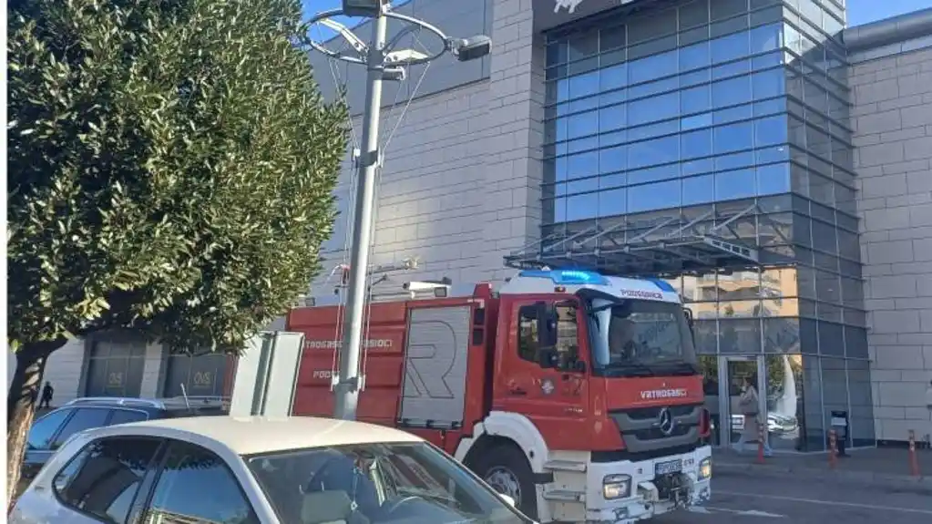 UP: Policija provjerava dojavu o bombi u tržnom centru u Podgorici