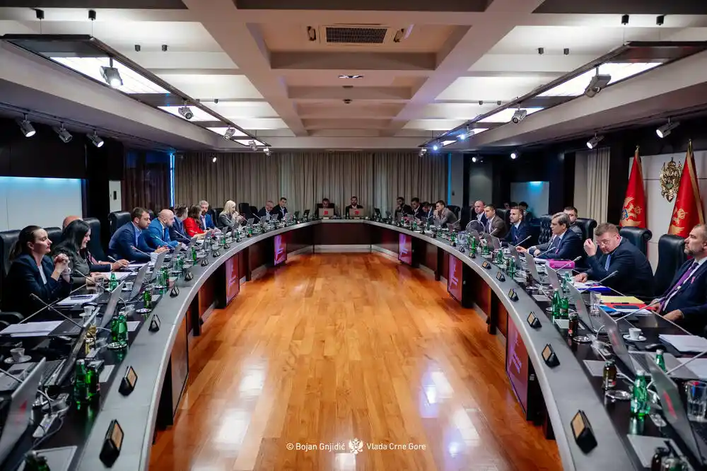 Vlada daje garancije mještanima Botuna: Postrojenje u pogonu nakon sanacije bazena crvenog mulja