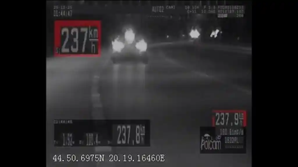 Vozač uhvaćen u prekršaju bez saobraćajne dozvole i sa nečitljivim tablicama