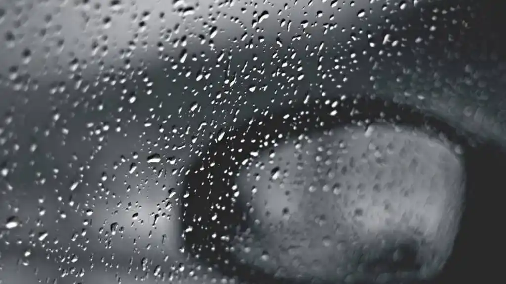 Danas oblačno sa kišom povremeno, temperatura do 16 stepeni