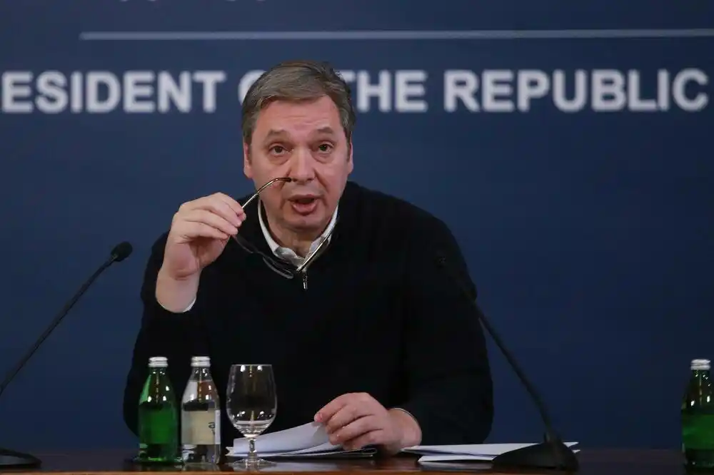 Vučić: Nije stigla odluka SAD o produženju licence NIS-u, data dozvola da rafinerija prestane da radi