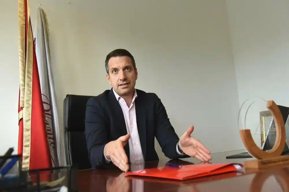 Vuksanović: Jedino je Milatović ostvario direktnu komunikaciju sa Makronom u vezi sa zatvaranjem poglavlja 11 i 13