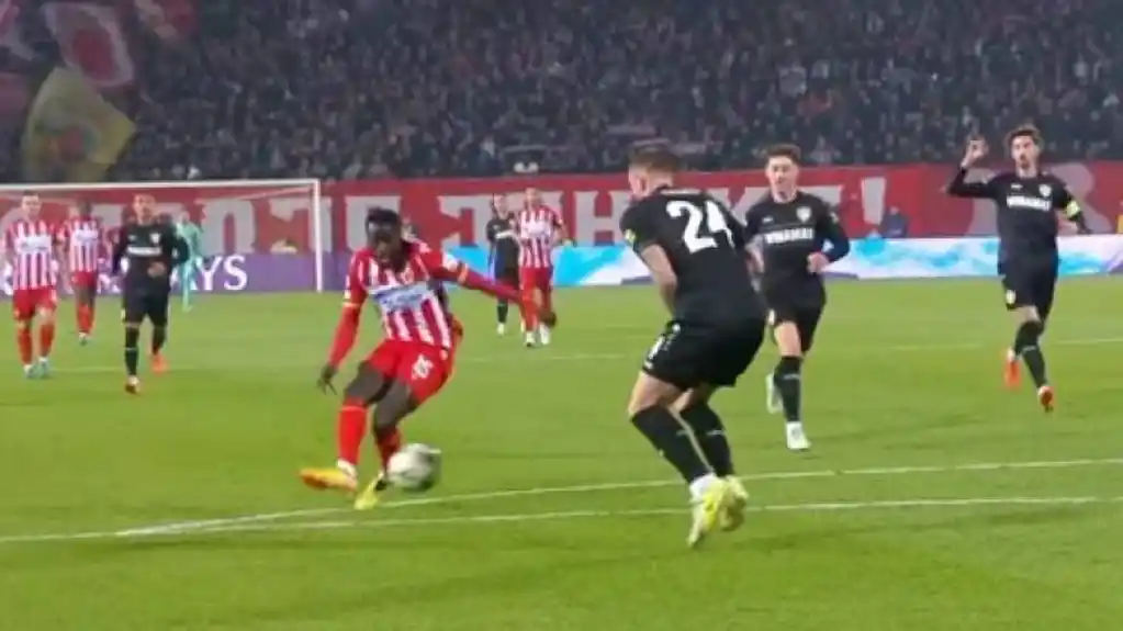 Zvezda golom Ivanića osvojila Grac, Dinamo lako pao protiv Španaca