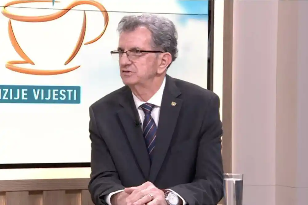 Camaj: Prosvjetari moraju da sačuvaju i promovišu ono što je najbolje za učenike, ono što čini suživot