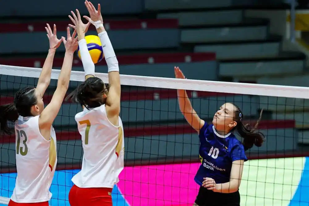 Kadetkinje u polufinalu protiv Turske