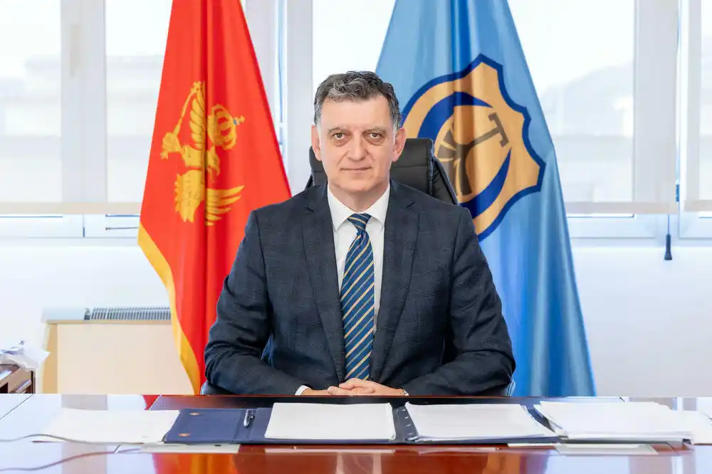 Komnenović: Razvojni projekti i stabilne finansije uprkos političkim blokadama