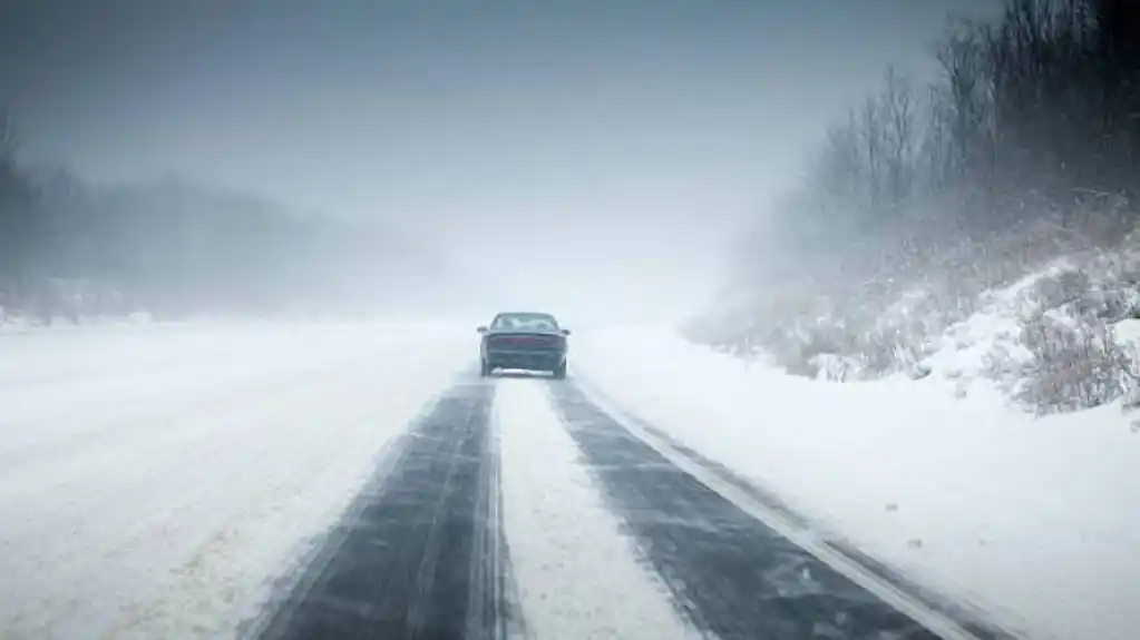 Oprez zbog snijega i poledice