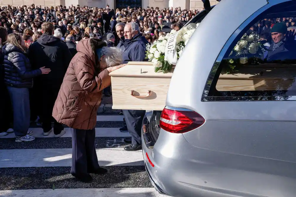 Porodice poginulih i povrijeđenih u požaru u Švajcarskoj podnijele krivičnu prijavu