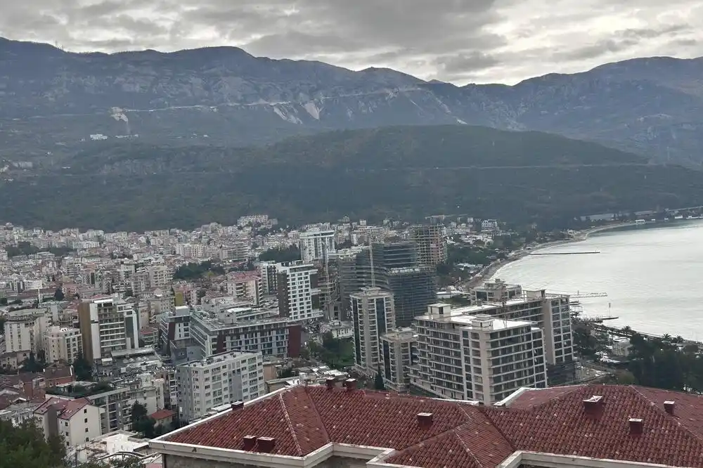 Posrnuće bez kraja: Eksperti upozoravaju da turizam u Budvi odumire i da je neophodna ozbiljna reforma