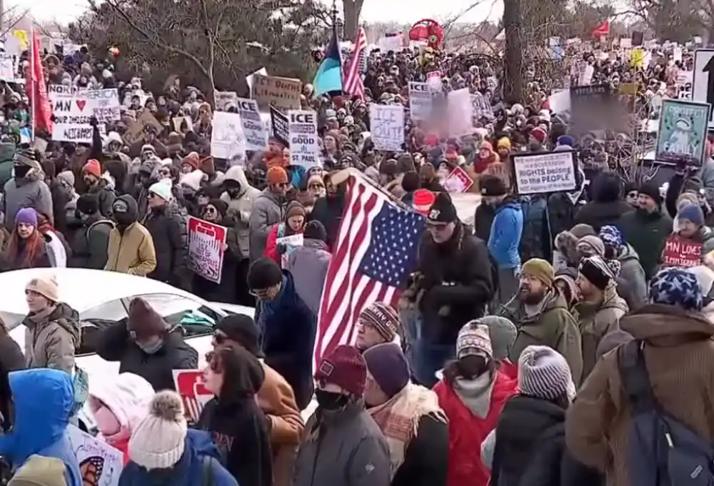 Protesti širom SAD-a nakon što je agent ICE-a ubio građanku Mineapolisa