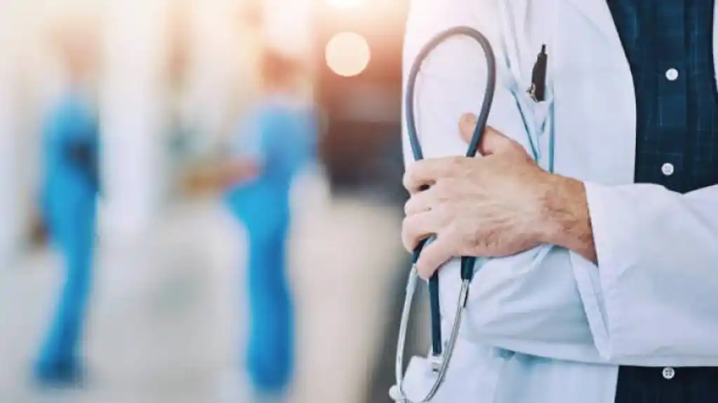 Rak debelog crijeva se sve češće javlja kod mladih: Ovo su simptomi, naizgled bezazleni