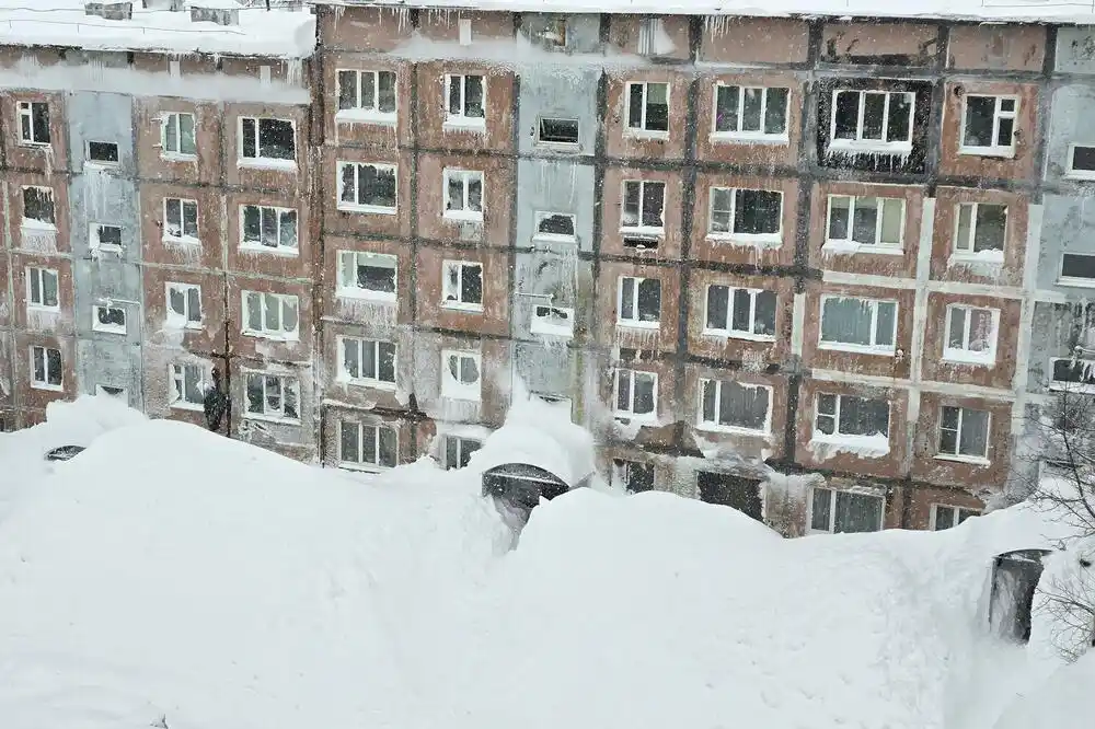 Rekordne snježne padavine na ruskom Dalekom istoku donijele ogromne nanose