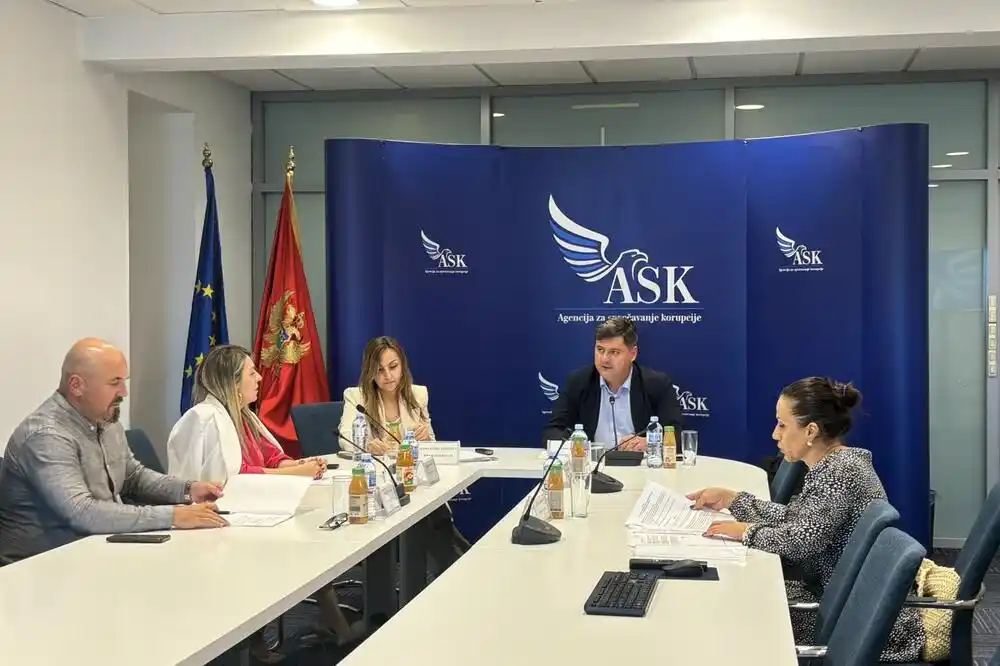 Savjet u petak nastavlja postupak o izboru direktora ASK-a